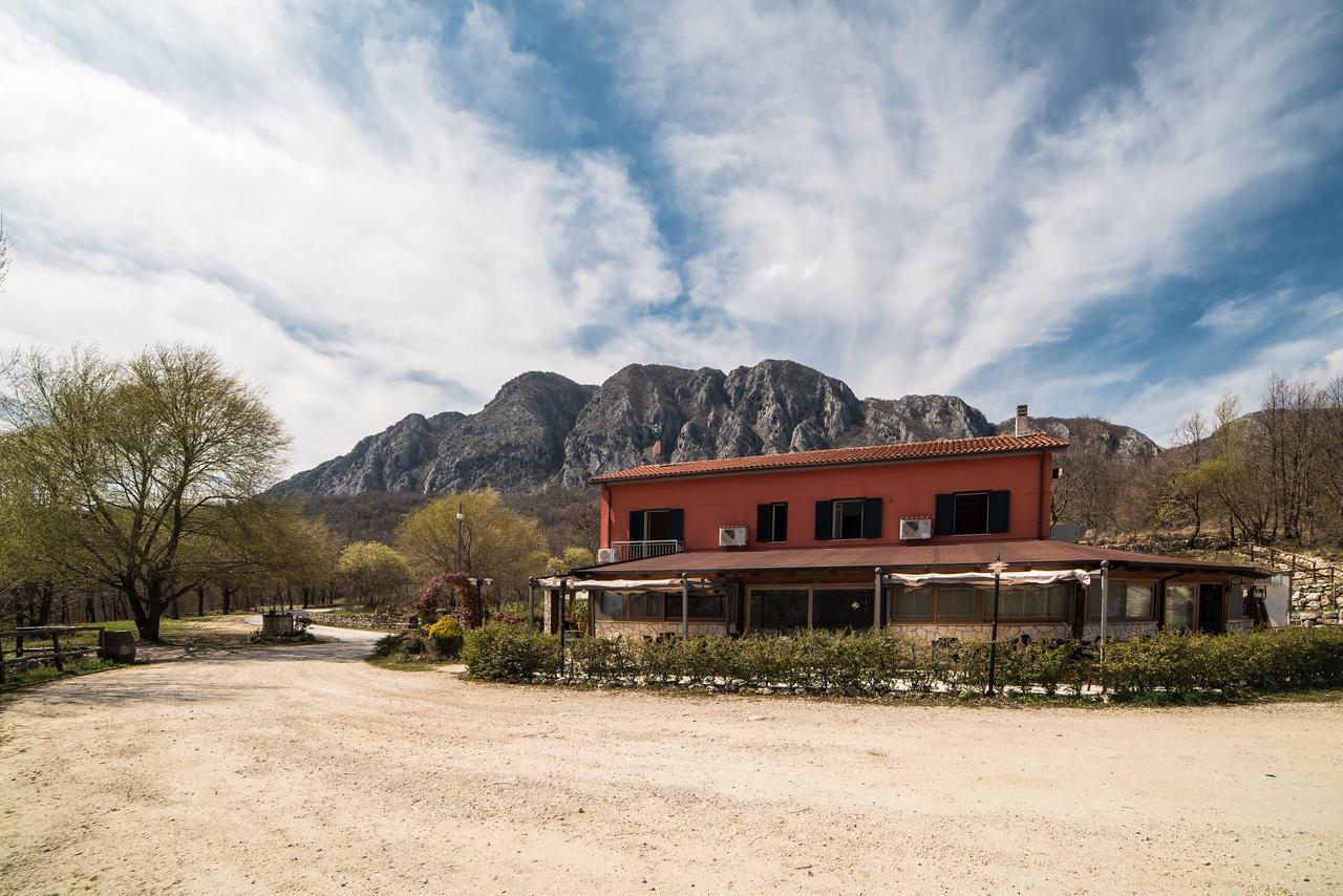 Locanda Belvedere Da Stefano Rocchetta a Volturno Bagian luar foto